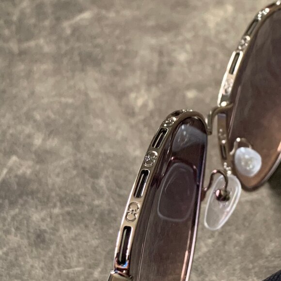 NIB- Women's Salvatore FERRAGAMO Stylized Aviator w/ Gradient Lens - Picture 6 of 15